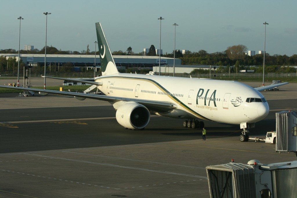 Pakistan Airlines B777 (IMG2970 JL)