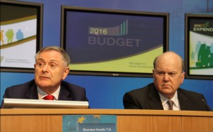 Ministers Noonan & Howlin at the Budget 2016 press conference (GIS)