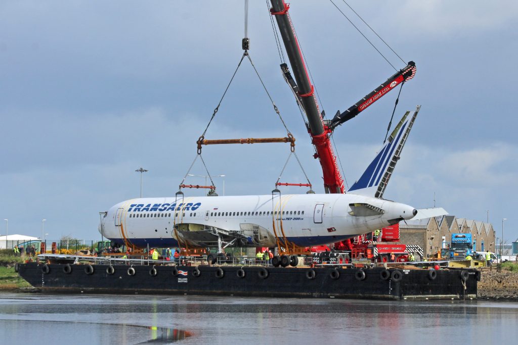 B767 ex EI-CZD lift#2BB0C01