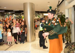 52nd-inf-group-welcomed-home-by-piper