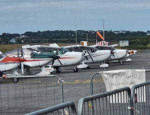 A line-up of the early arrivals. Daniel Day / bearaviation34